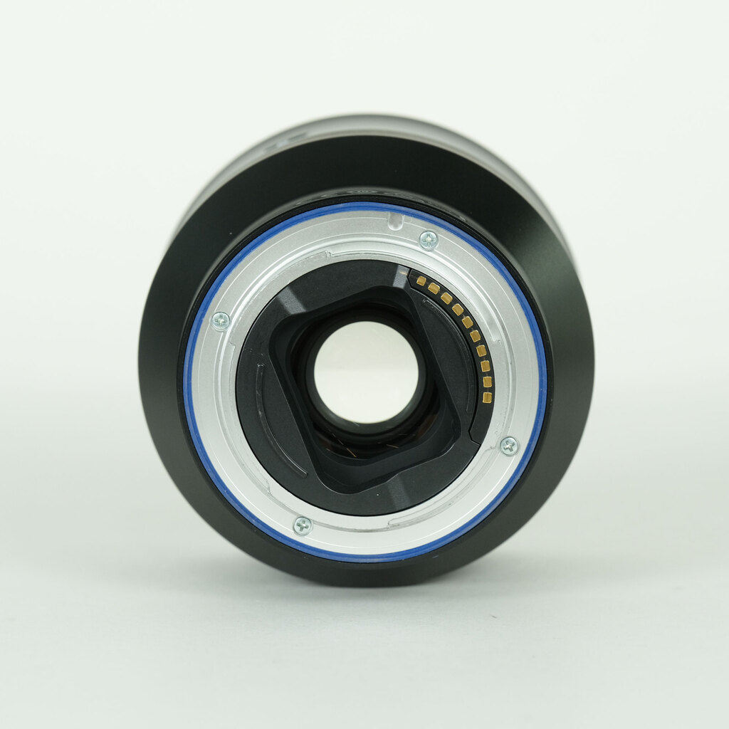 Carl Zeiss Batis 2/25 [ソニーE用]の出品 | ONE SCENE（ワンシーン）