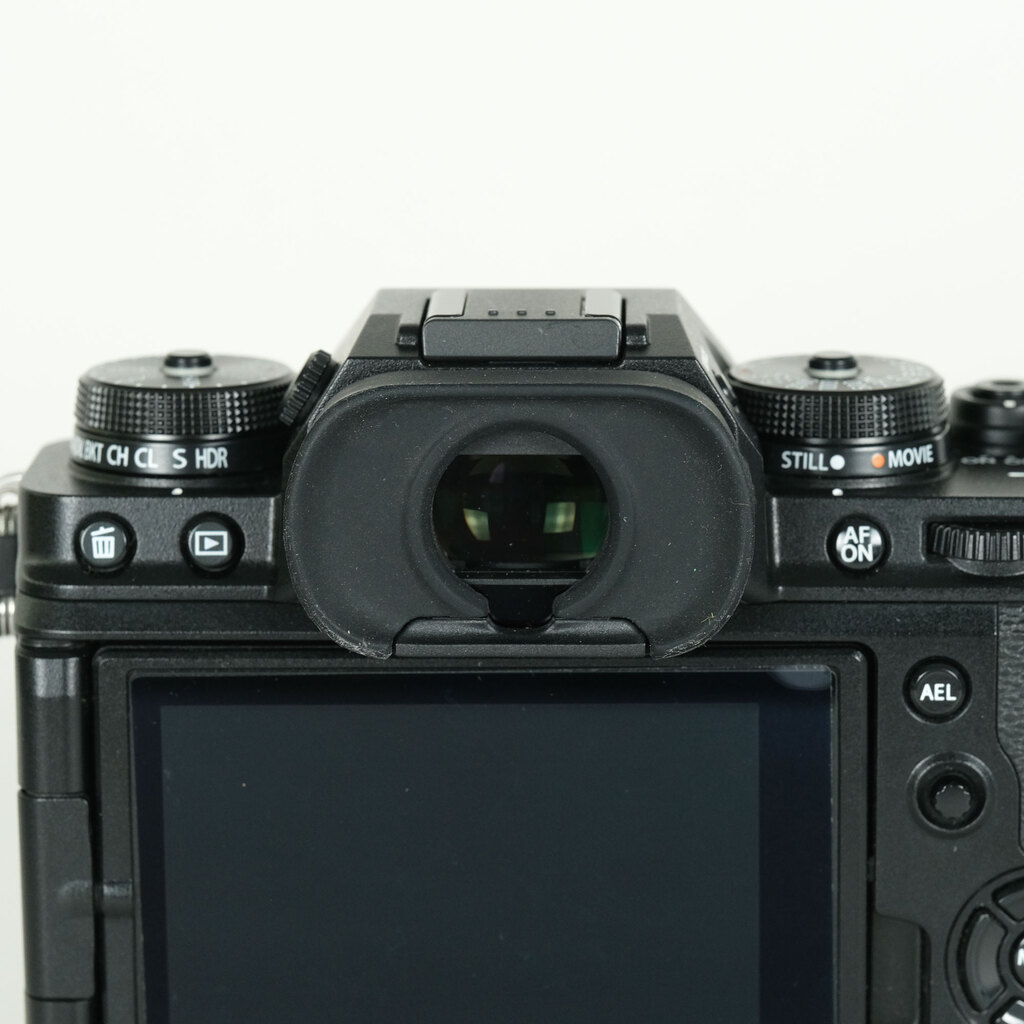 FUJIFILM X-T4