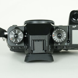 FUJIFILM X-H1