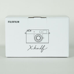 FUJIFILM X half X-HF1