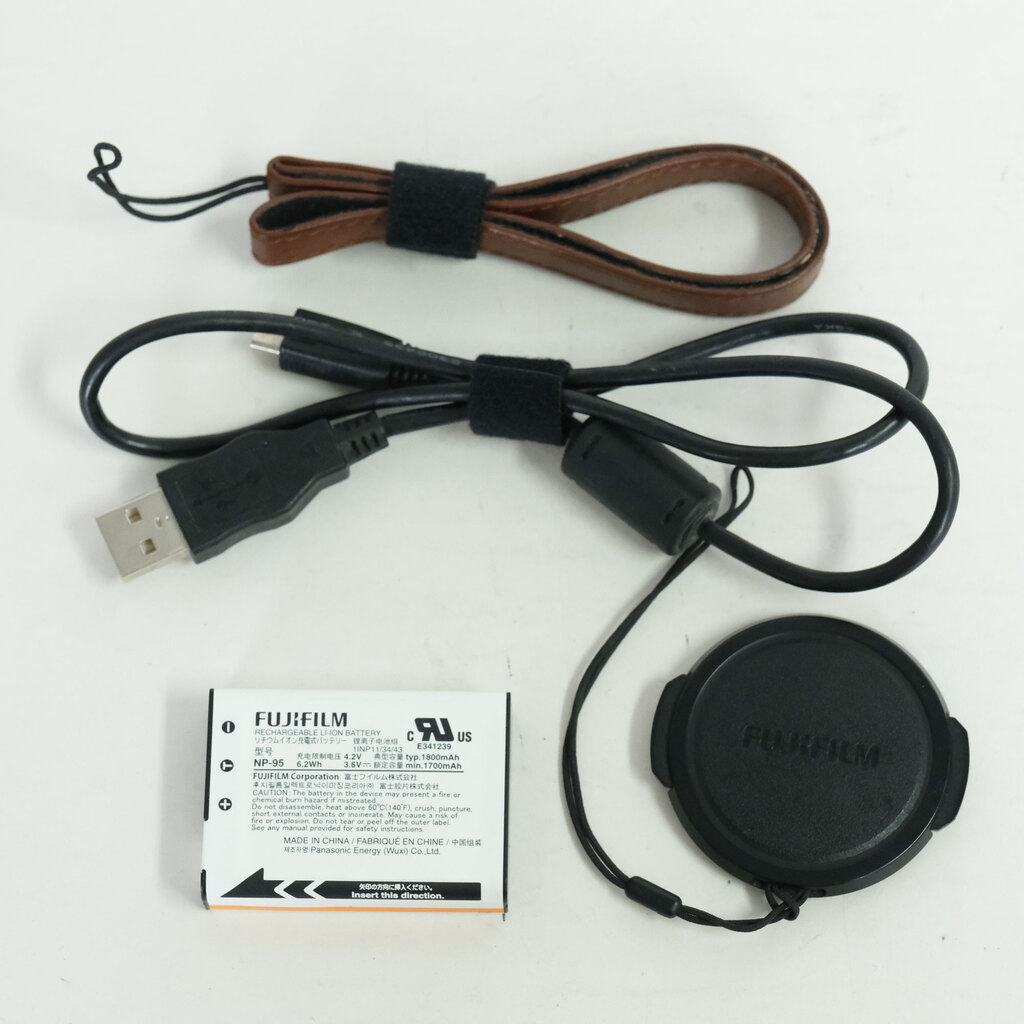 FUJIFILM XF10 シャンパンゴールド