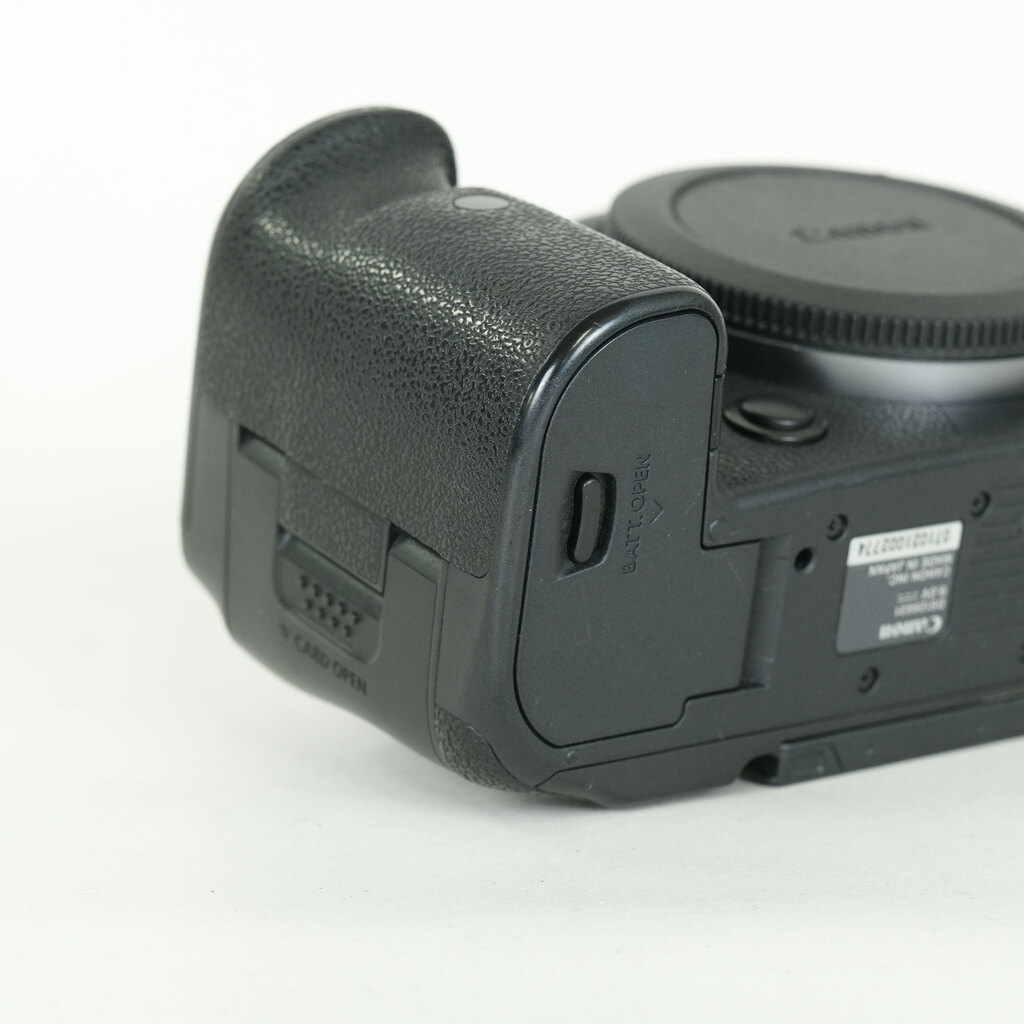 Canon EOS R5 Canon EOS R5