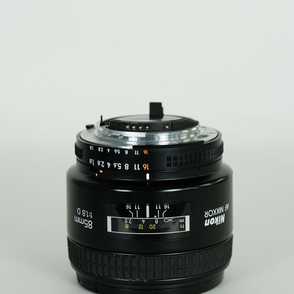 Nikon Ai AF Nikkor 85mm f/1.8D