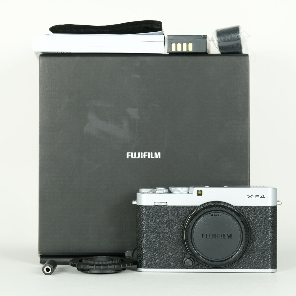 FUJIFILM X-E4の出品 | ONE SCENE（ワンシーン）
