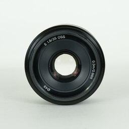 SONY E 35mm F1.8 OSS SEL35F18