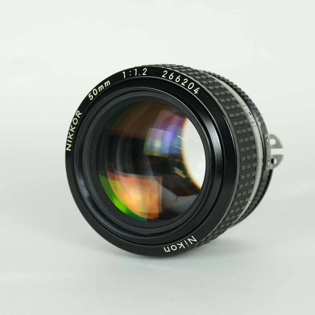 Nikon Ai Nikkor 50mm F1.2Sの出品 | ONE SCENE（ワンシーン）