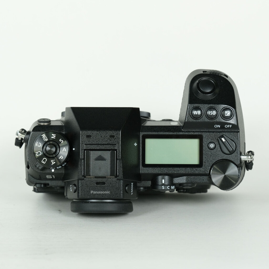 Panasonic LUMIX DC-S1 Panasonic LUMIX DC-S1