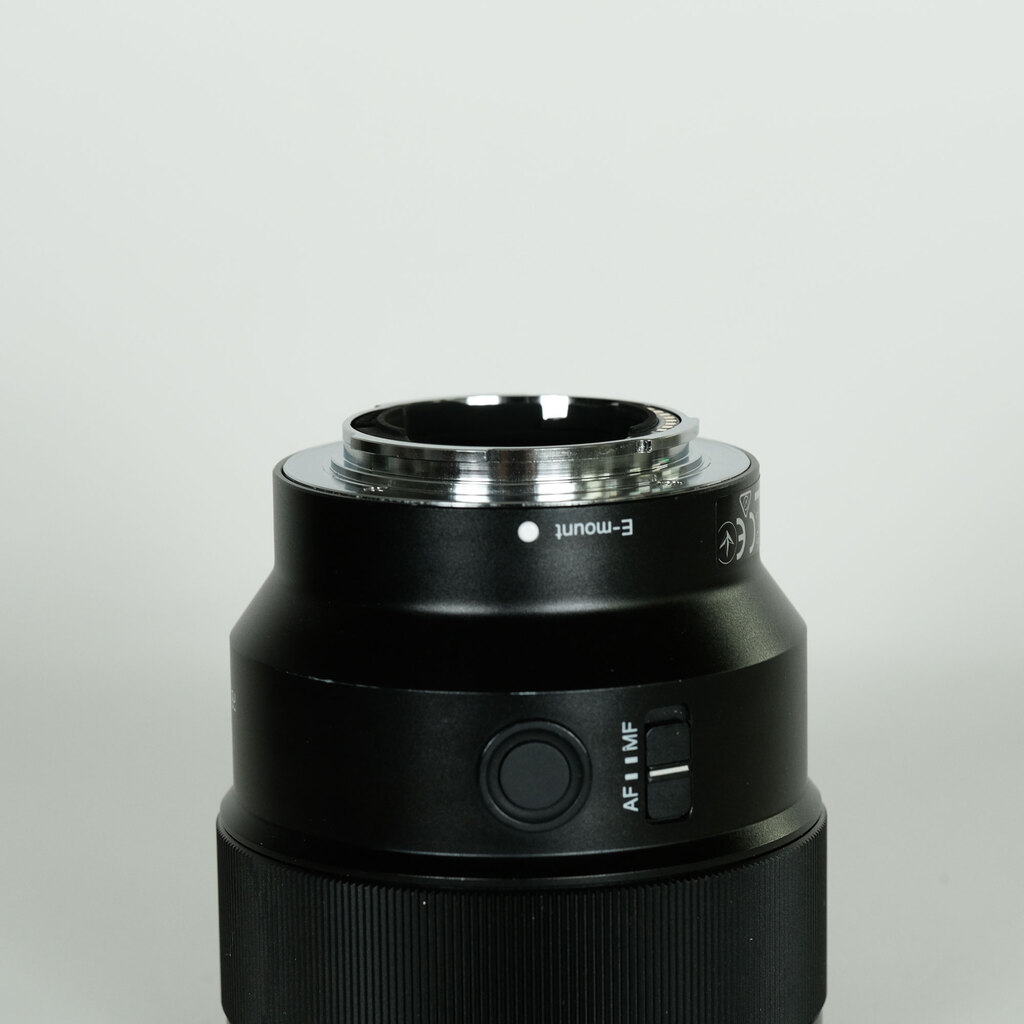 SONY FE 85mm F1.8 SEL85F18