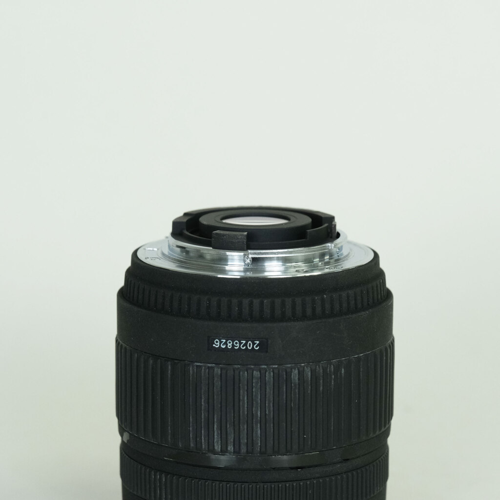 SIGMA 18-200mm F3.5-6.3 DC [ニコンF用]
