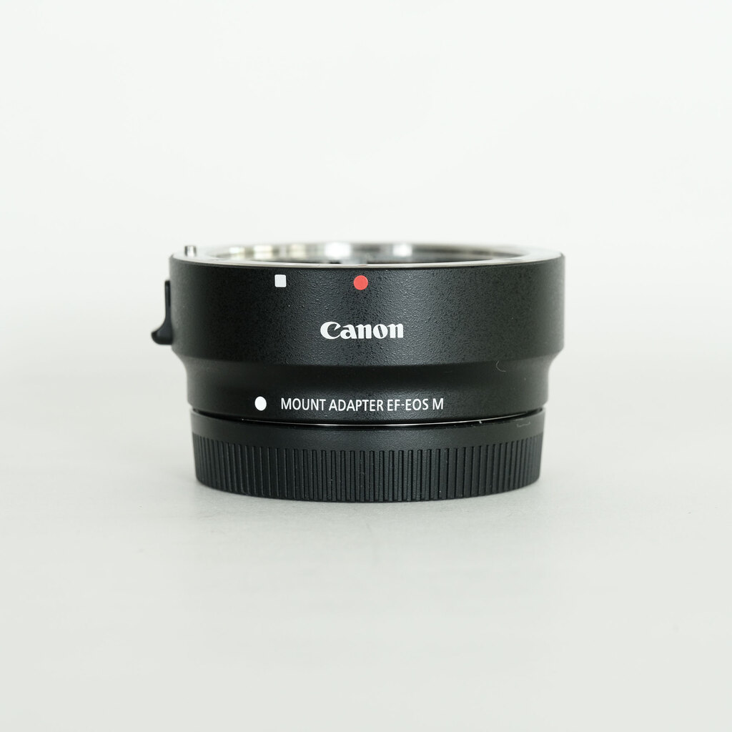 Canon EOS M5
