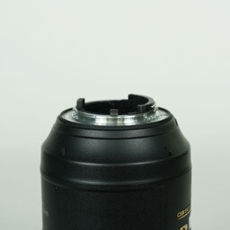 Nikon AF-S VR Micro-Nikkor 105mm f/2.8G IF-ED Nikon AF-S VR Micro-Nikkor 105mm f/2.8G IF-ED