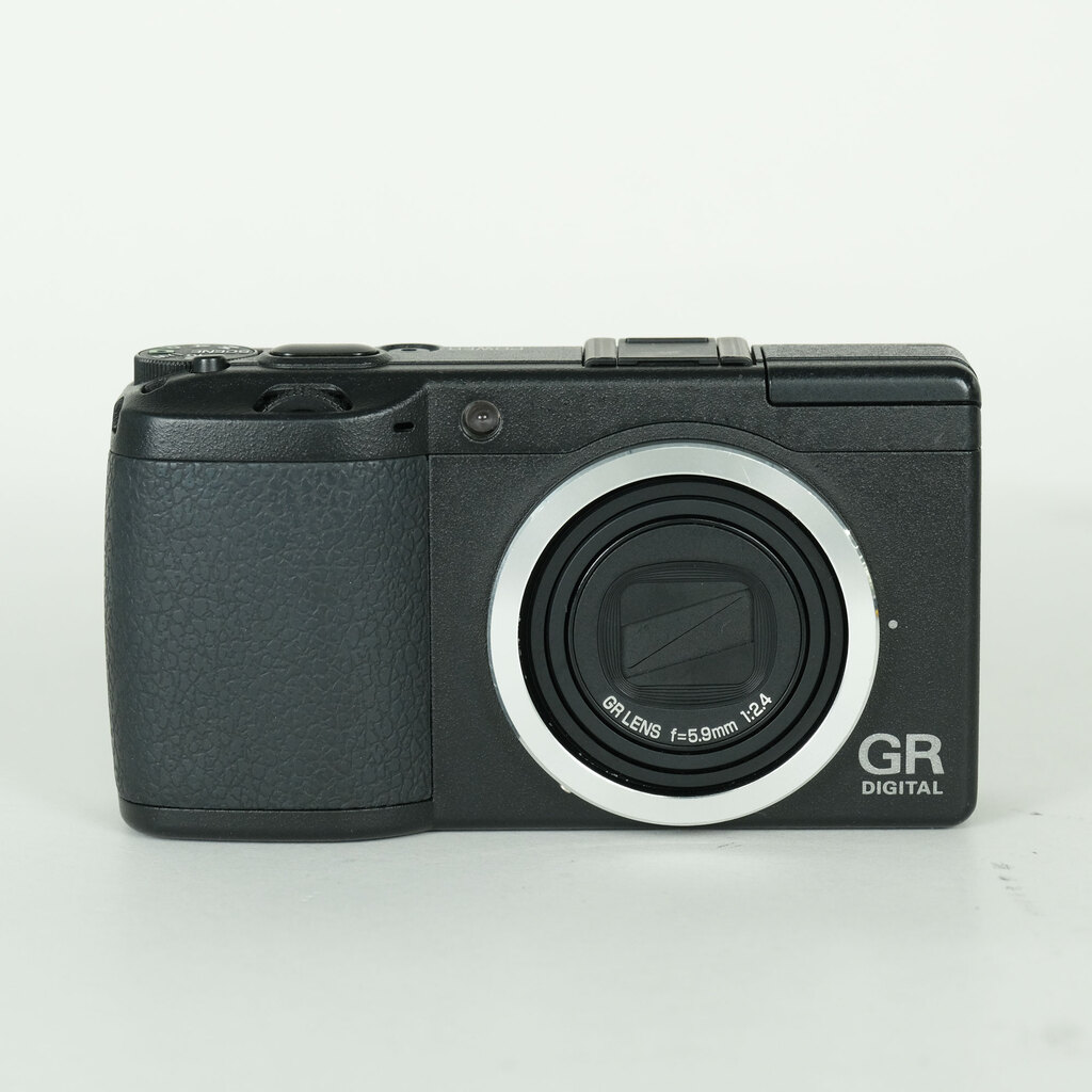 RICOH GR DIGITAL II