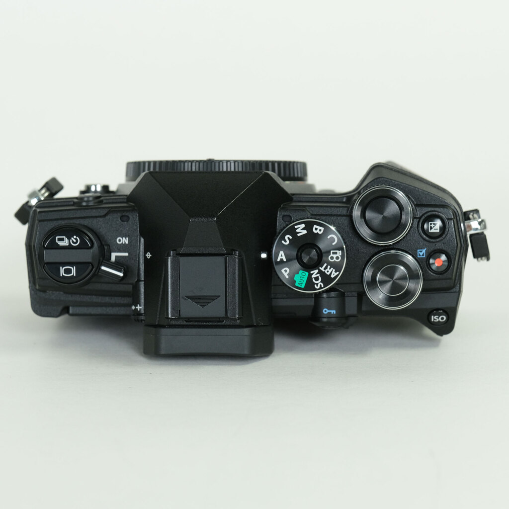 OM SYSTEM OM-5