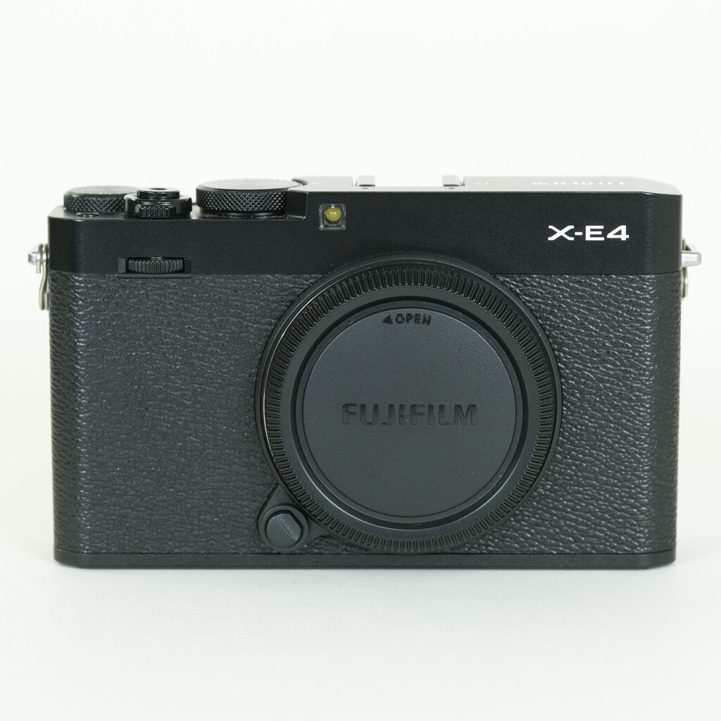 FUJIFILM X-E4