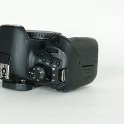 Canon EOS Kiss X10i