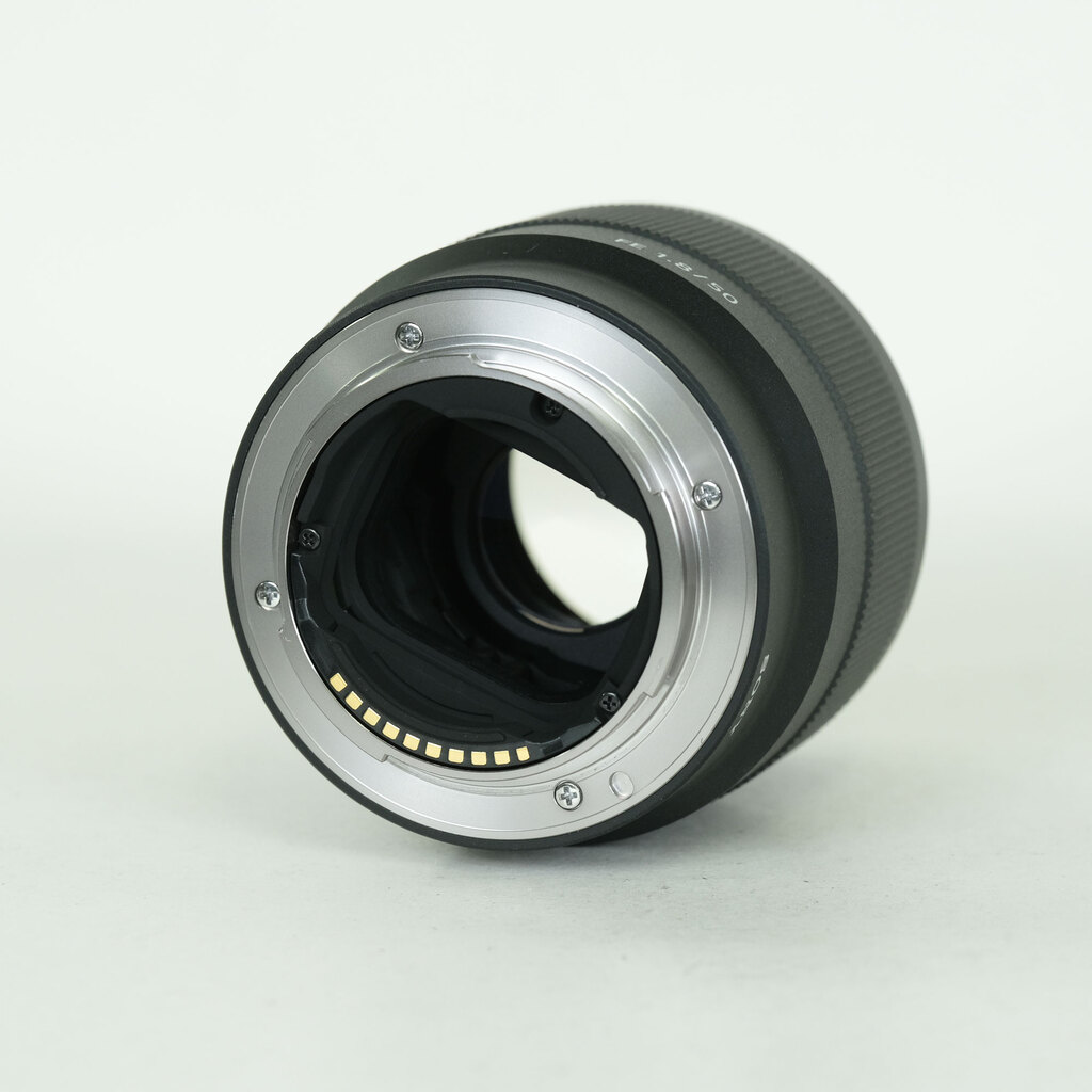 SONY FE 50mm F1.8 SEL50F18F SONY FE 50mm F1.8 SEL50F18F