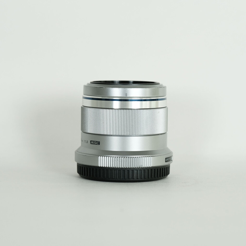 OLYMPUS M.ZUIKO DIGITAL 45mm F1.8