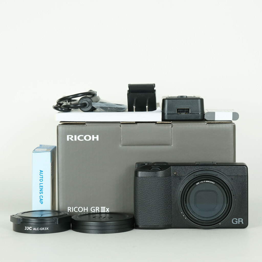 RICOH GR IIIx
