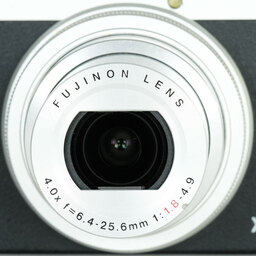 FUJIFILM XQ2 シルバー