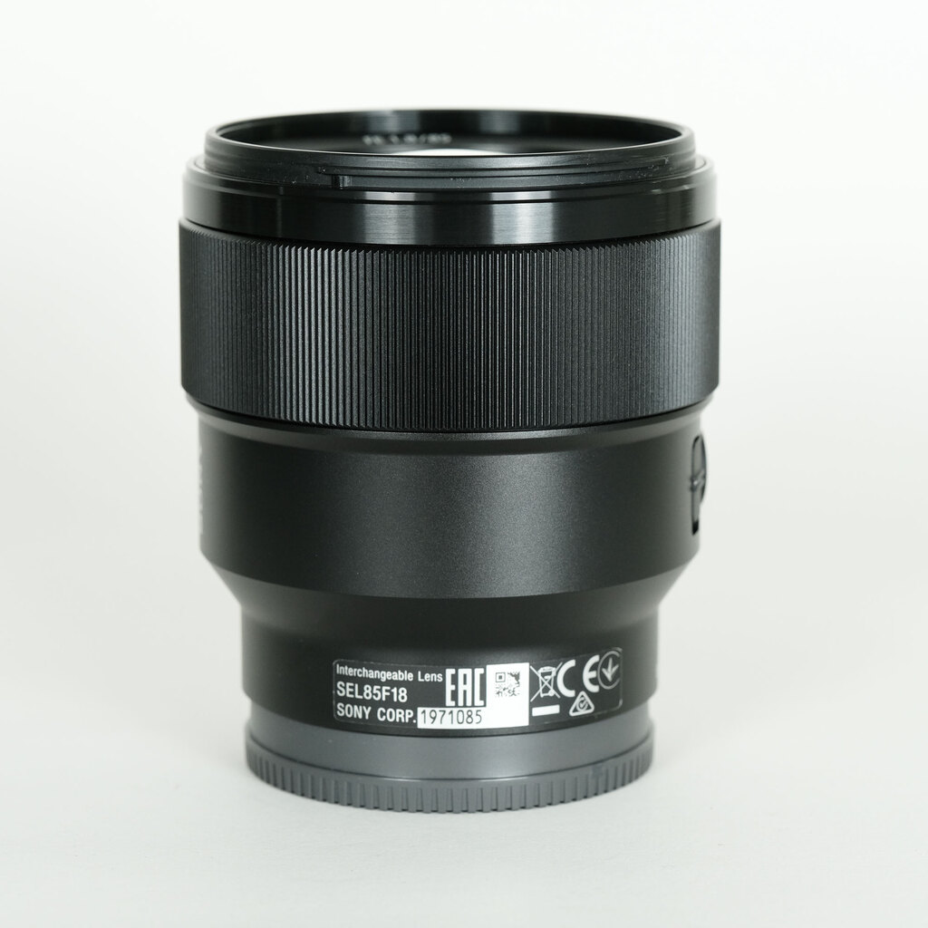 SONY FE 85mm F1.8 SEL85F18