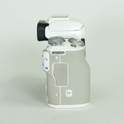 Canon EOS Kiss M
