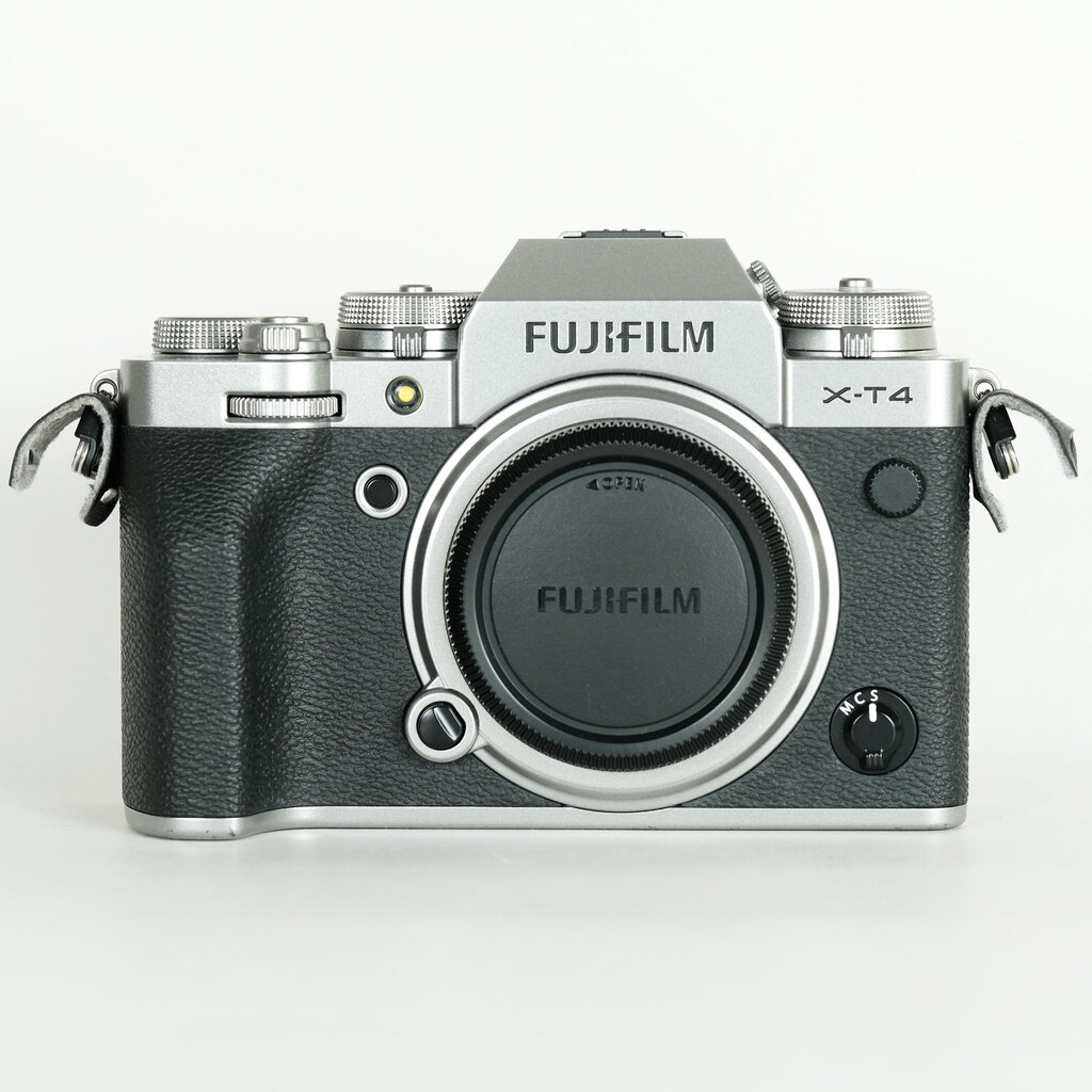 FUJIFILM X-T4 FUJIFILM X-T4