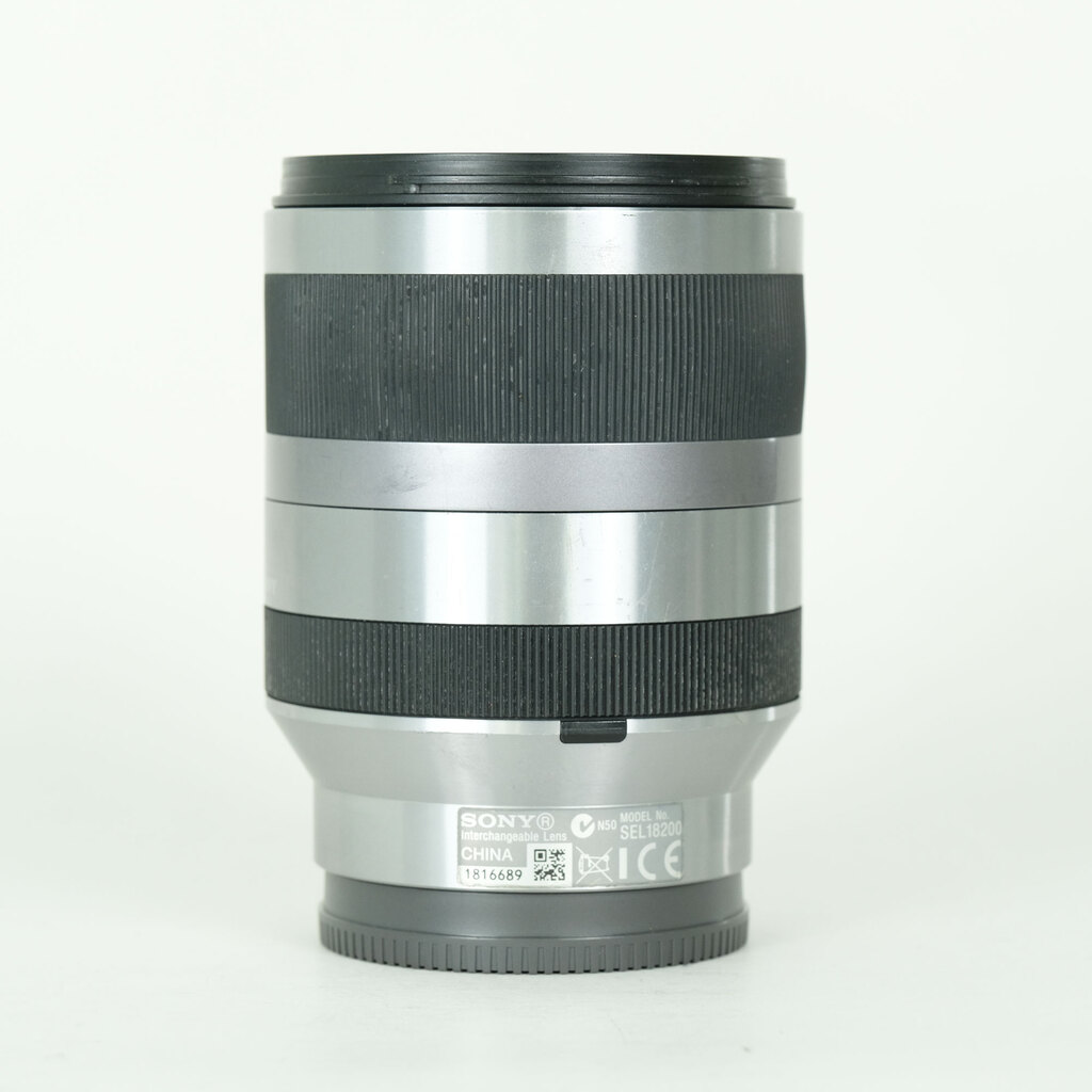 SONY E18-200mm F3.5-6.3 OSS SEL18200