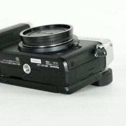 Panasonic LUMIX DMC-GX8 ボディ シルバー