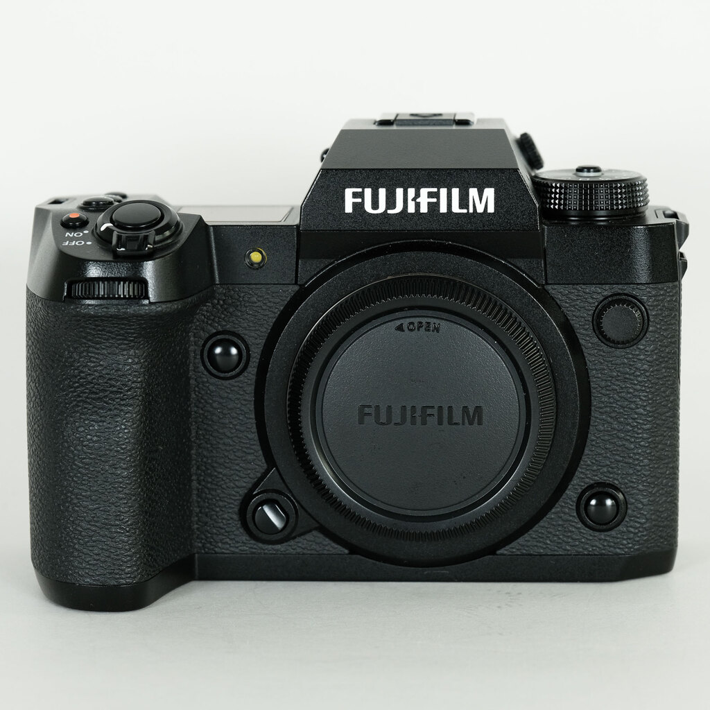 FUJIFILM X-H2