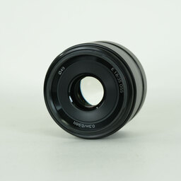 SONY E 35mm F1.8 OSS SEL35F18