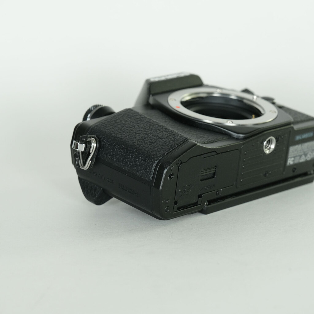 OLYMPUS OM-D E-M10 Mark II