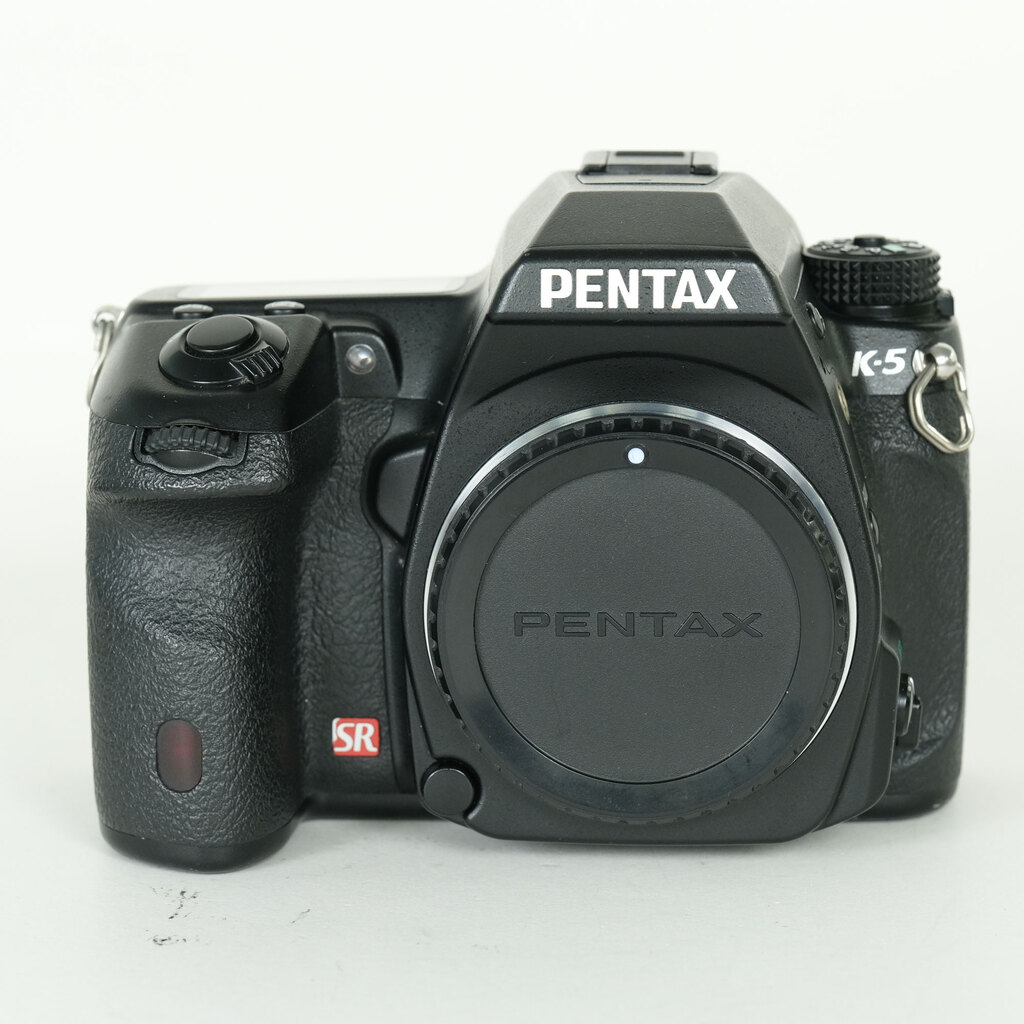 PENTAX K-5 �{�f�B