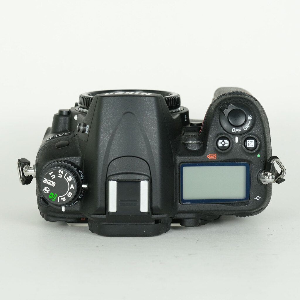 Nikon D7000の出品 | ONE SCENE（ワンシーン）