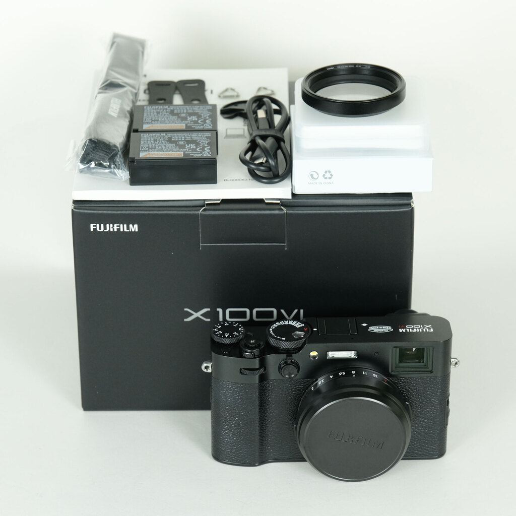 FUJIFILM X100VI [�u���b�N]