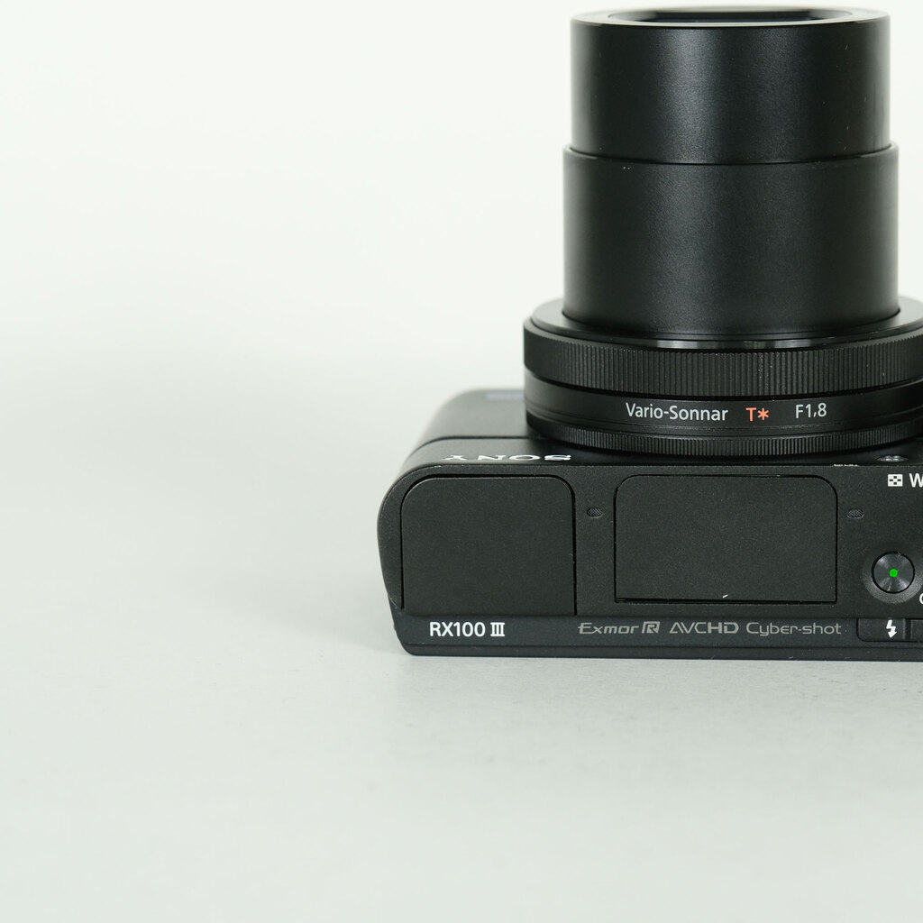 SONY Cyber-shot DSC-RX100M3の出品 | ONE SCENE（ワンシーン）