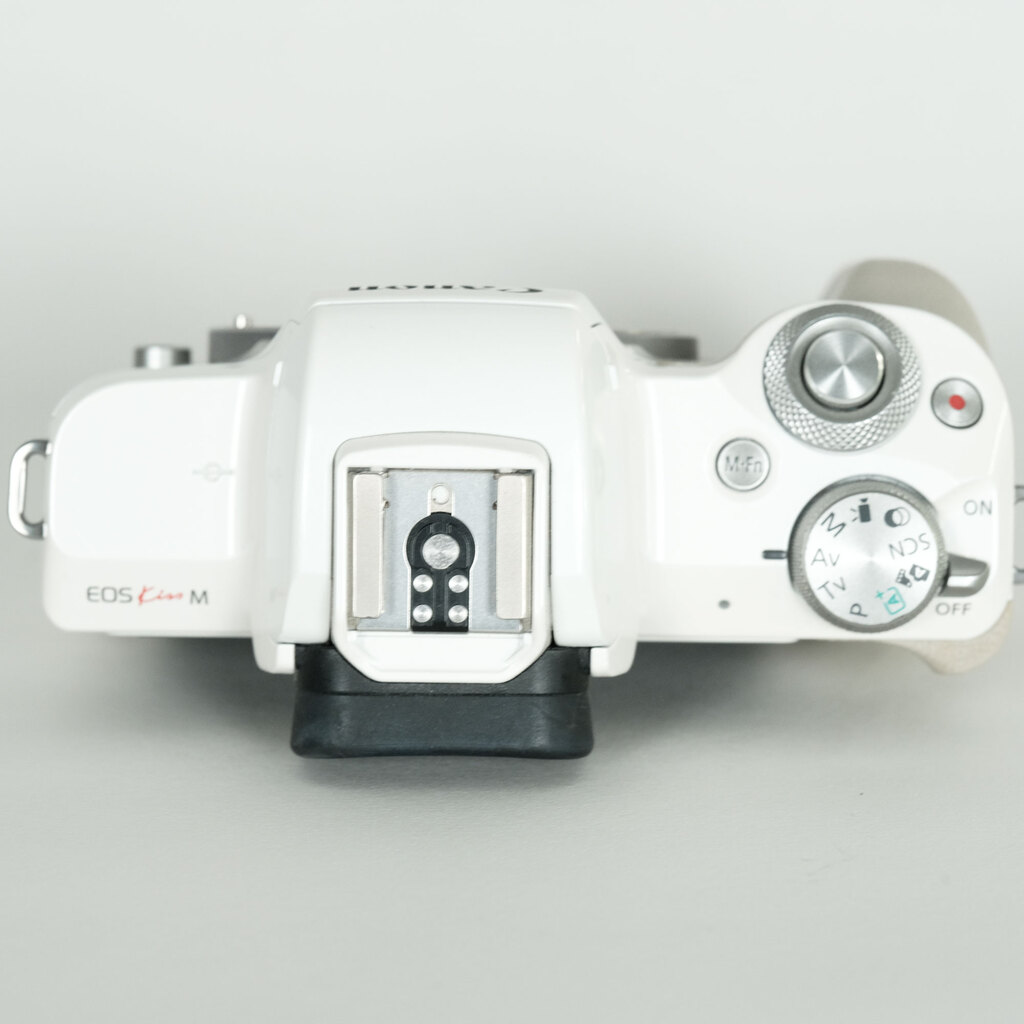 Canon EOS Kiss M