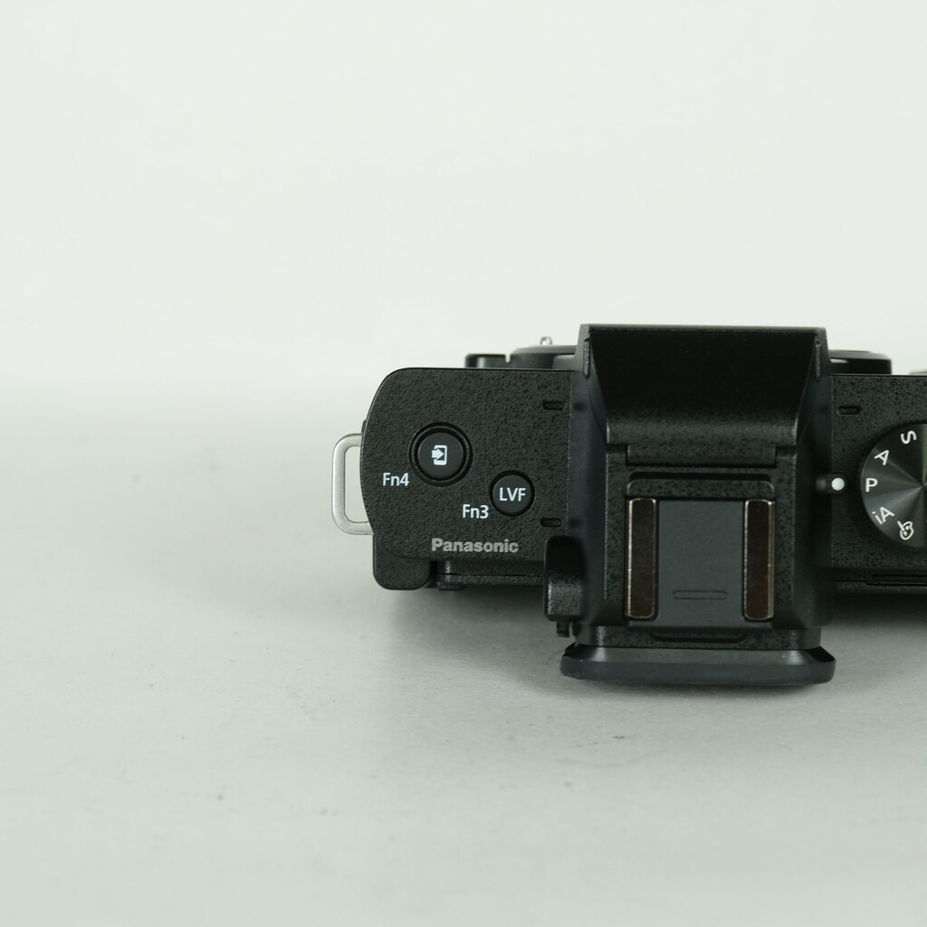 Panasonic LUMIX DC-G100D ボディの出品 | ONE SCENE（ワンシーン）