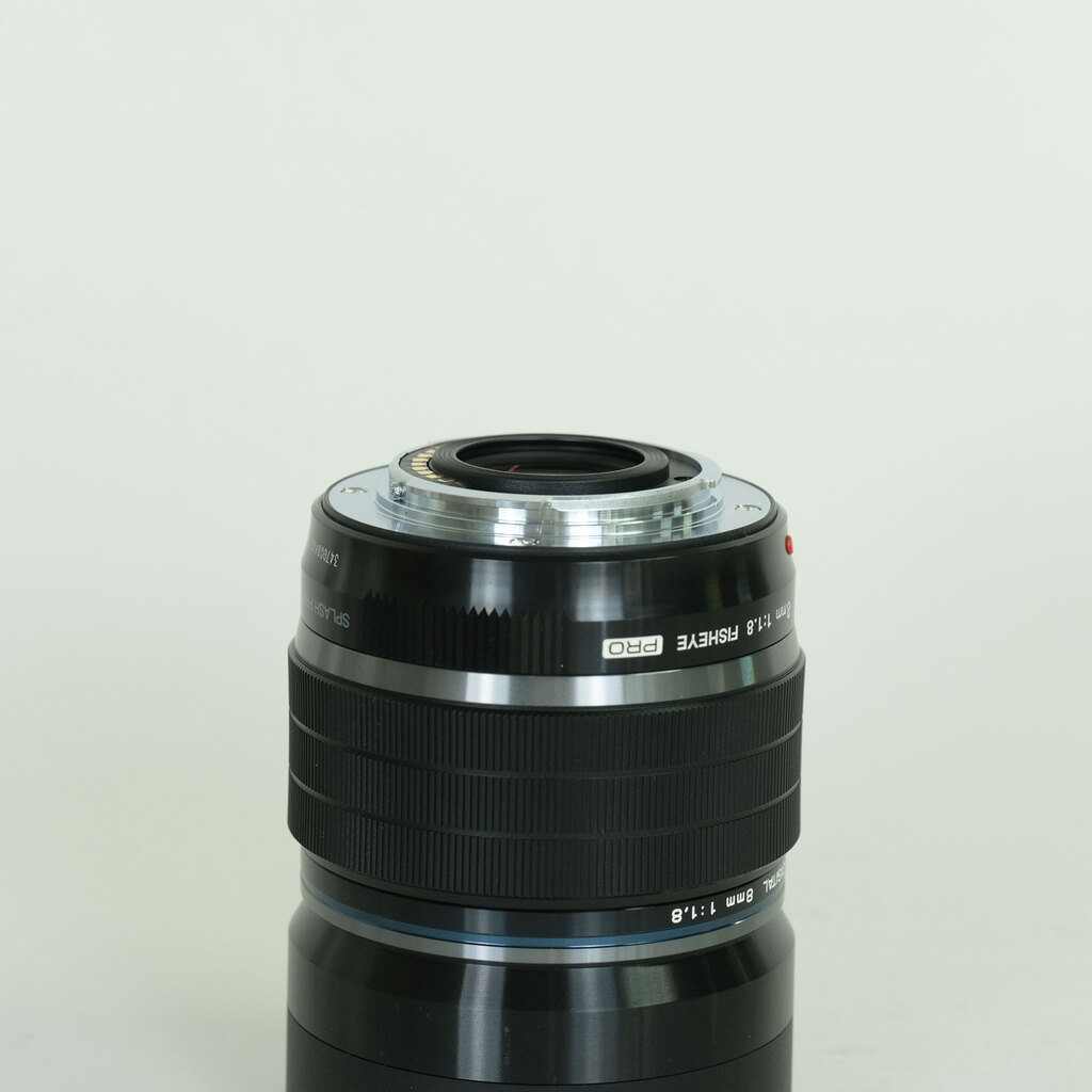 OLYMPUS M.ZUIKO DIGITAL ED 8mm F1.8 Fisheye PRO