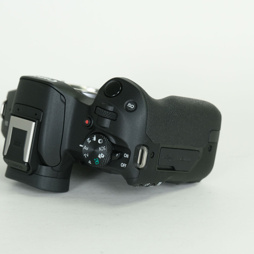 Canon EOS R50