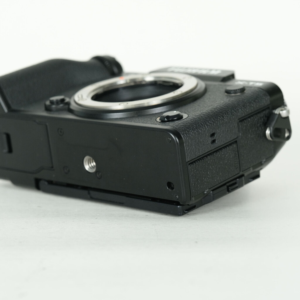 FUJIFILM X-T5