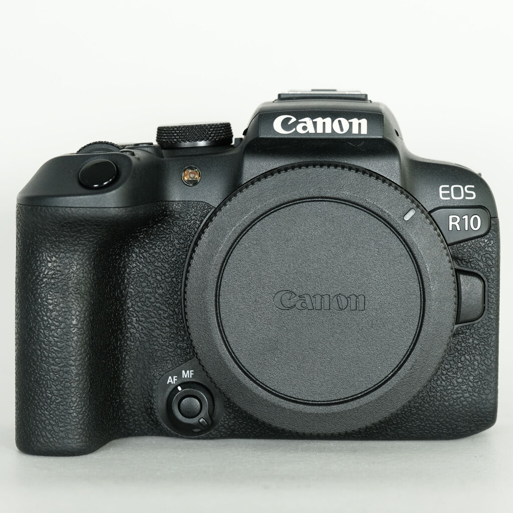 Canon EOS R10