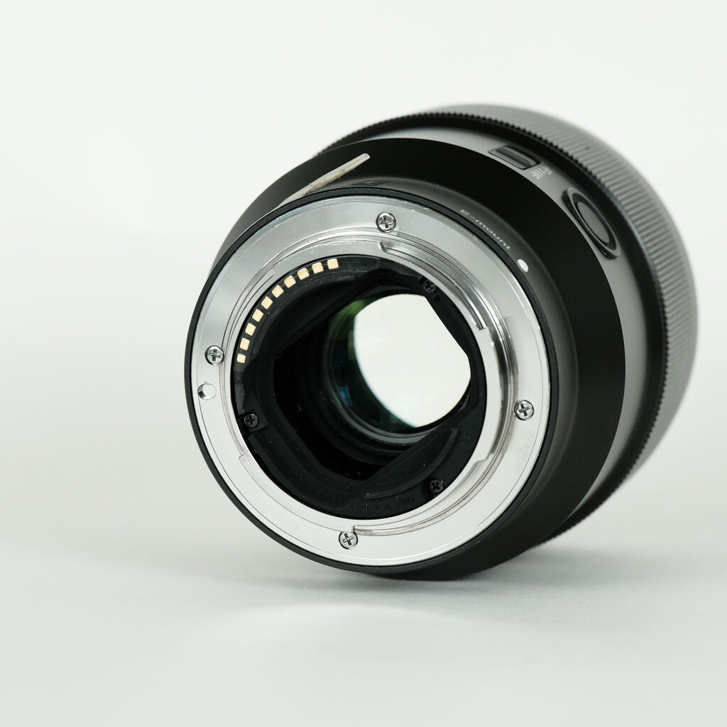 SONY FE 85mm F1.8 SEL85F18