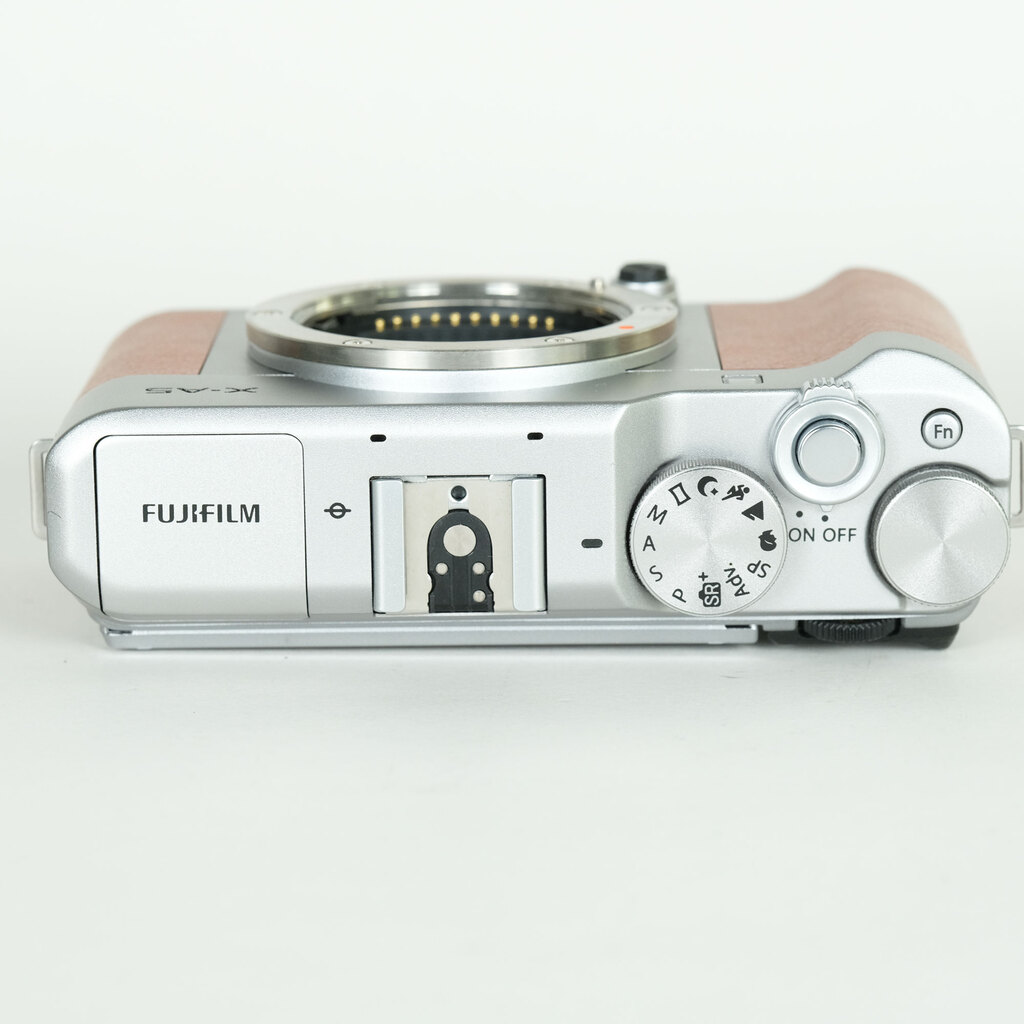 FUJIFILM X-A5 ボディ ブラウン