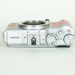 FUJIFILM X-A5 ボディ ブラウン