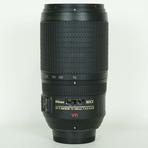 Nikon AF-S VR Zoom-Nikkor 70-300mm F4.5-5.6G IF-ED