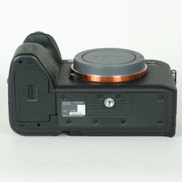 SONY α7 IV(ILCE-7M4) SONY α7 IV(ILCE-7M4)