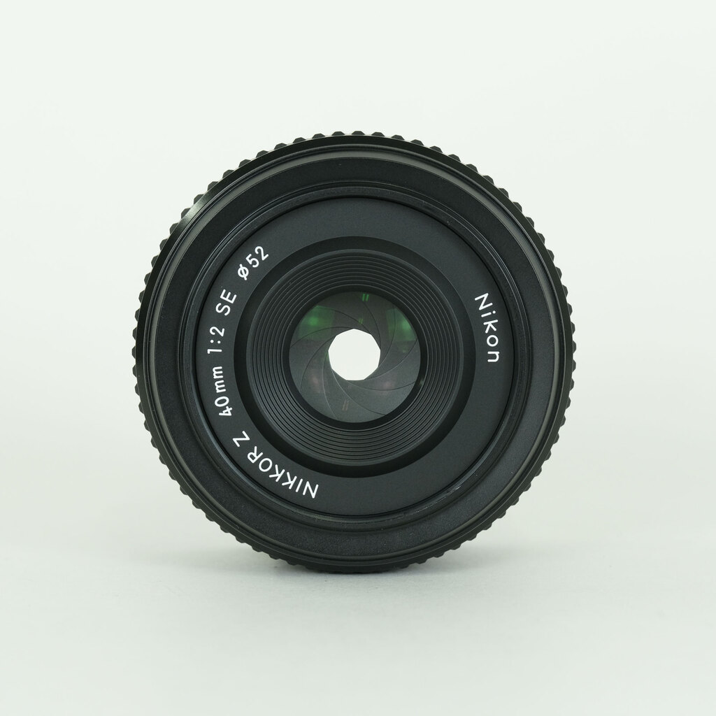 Nikon NIKKOR Z 40mm f/2 Nikon NIKKOR Z 40mm f/2