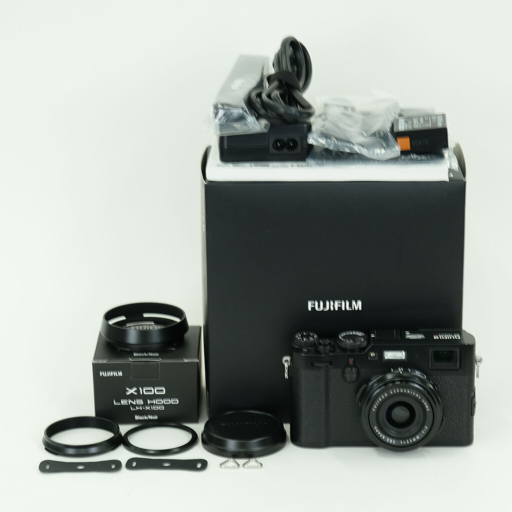 FUJIFILM X100F ブラック FUJIFILM X100F ブラック