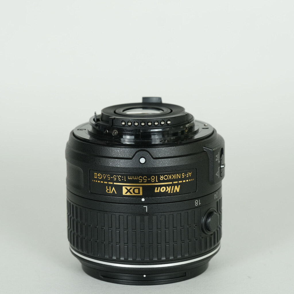 Nikon AF-S DX NIKKOR 18-55mm f3.5-5.6G VR II