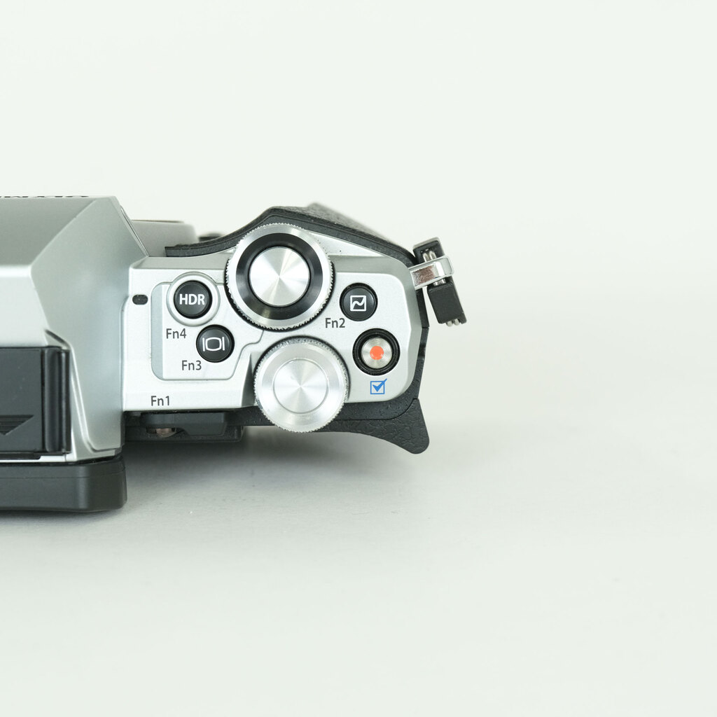 OLYMPUS OM-D E-M5 Mark II OLYMPUS OM-D E-M5 Mark II